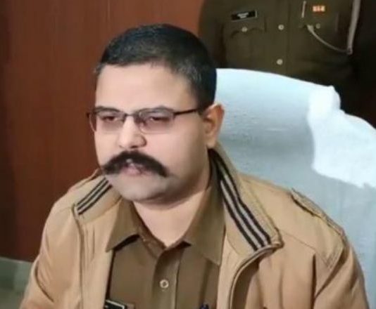 नोएडा के SSP वैभव कृष्ण पर गिरी गाज, सीएम योगी ने किया सस्पेंड
