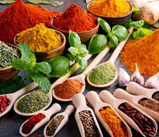 हल्दी की ताकत को विदेशियों ने भी स्वीकारा, दर्द से तुरंत राहत, गिनाए कई फायदे