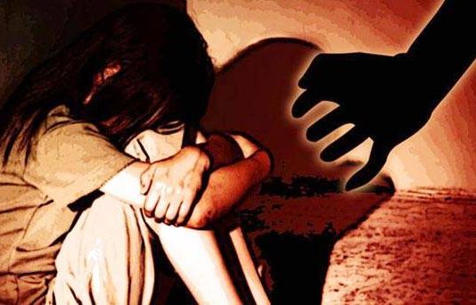 आठ साल की मासूम के साथ हुआ रेप, 16 लोगो ने मिलकर किया ये गंदा काम