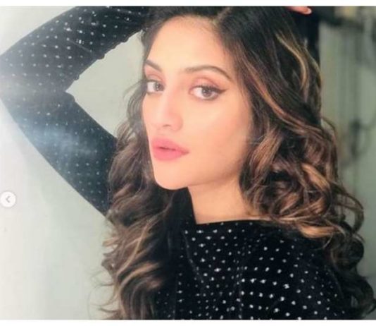 पति संग रोमांटिक फोटो शेयर कर ट्रोल हुईं, बंगाल की ये अभिनेत्री