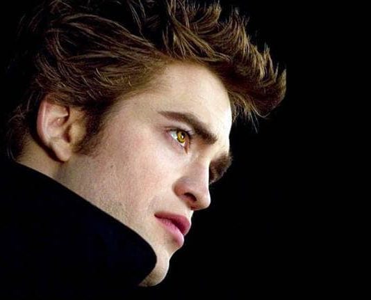 इस एक्टर को मिला दुनिया का सबसे खूबसूरत पुरुष का खिताब, ब्रैड पिट को भी किया पीछे