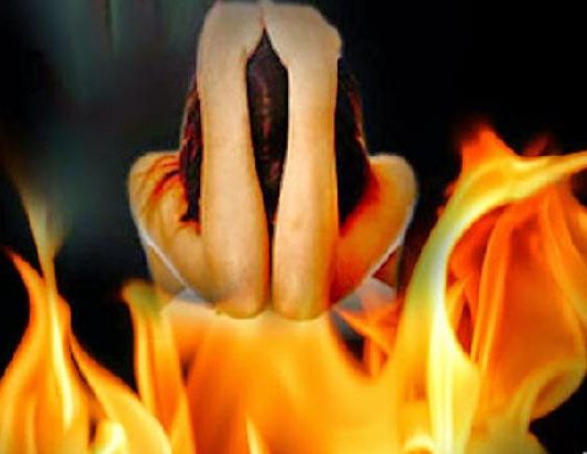 रायबरेली: पोस्टमॉर्टम के बाद घर पहुंचा जिंदा जलाई गई युवती का शव, आरोपितों का पता लगाने में पुलिस नाकाम