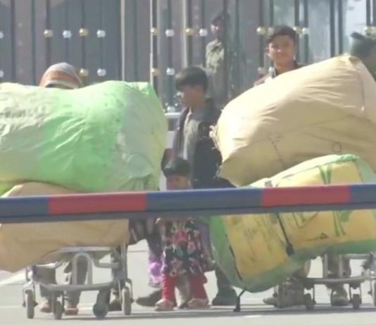 CAA: बोरिया-बिस्तर लेकर भारत आए 200 पाक हिंदू, मोदी सरकार से मागेंगे शरण