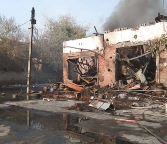 दिल्ली हिंसा में वीरान हुआ ये गांव, घर-बार छोड़ जा रहे लोग