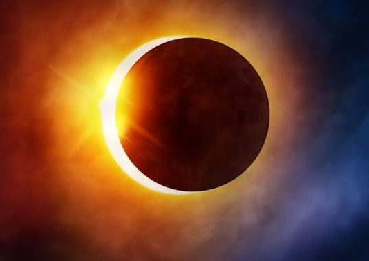 खुली आँखों से न देखें सूर्य ग्रहण, हो सकता है नुक़सान