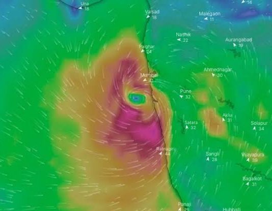 Cyclone Nisarga: दोपहर तीन बजे तक मुम्बई तट से टकरा सकता है ख़तरनाक तूफ़ान