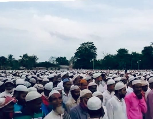 असम: मौलाना के मुहब्बत में तीन गाँव सील, जनाज़े में 10 हज़ार लोग इकट्ठा