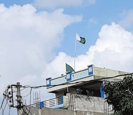 देवास (मप्र) : घर की छत पर पाकिस्तान का झंडा लगाना पड़ा महंगा