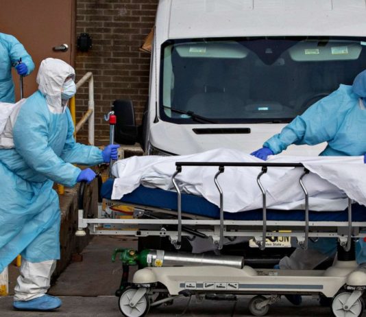 बीमार मां को लेकर 2 दिन भटकते रहे बच्चे, फिर मौत ने ही सहारा दिया