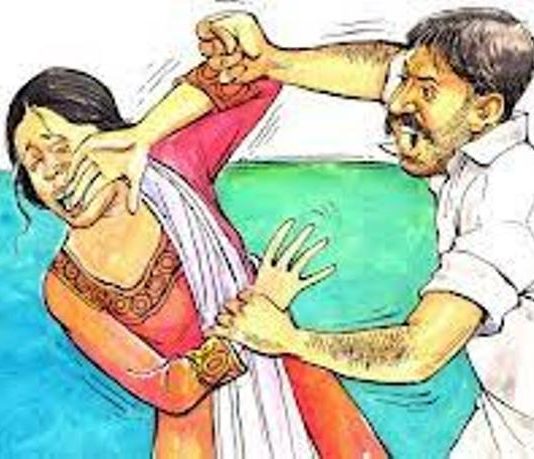 घरेलू विवाद में दामाद ने सास की कर दी चप्पल से पिटाई