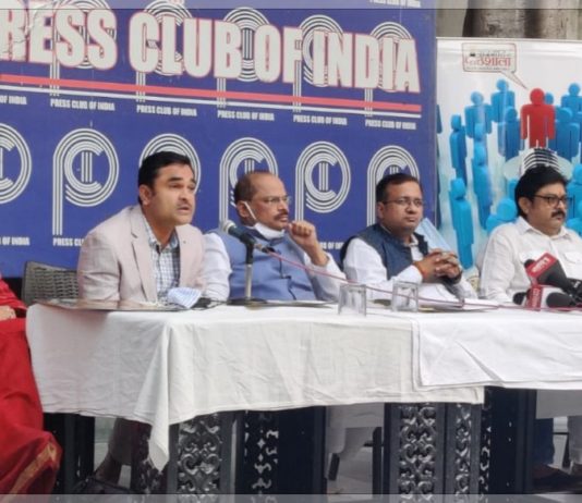 जाति-धर्म नहीं, क़ाबिलियत देखकर करें मतदान – राजनीति की पाठशाला