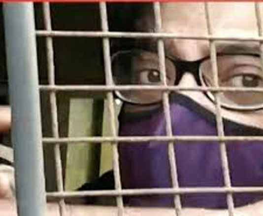 सुप्रीम कोर्ट ने दिया अर्नब को ज़मानत पर रिहा करने का आदेश, महाराष्ट्र सरकार को फटकार