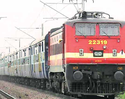 त्यौहारों पर पुणे-गोरखपुर के बीच विशेष ट्रेन