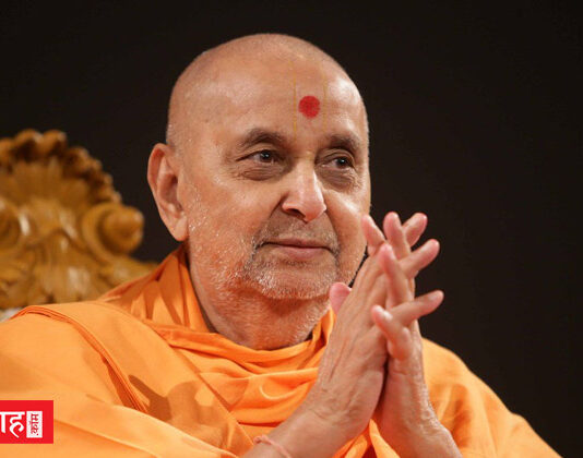 “दुखियों के लिए सदैव जागृत रहने वाले प्रमुख स्वामीजी महाराज” – साधु अमृतवदन दास जी