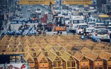 बैठकें बेनतीजा, गहराता जा रहा है किसानों और सरकार के बीच का द्वंद्व