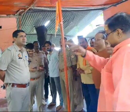 भदोही: VHP जिलाध्यक्ष व ग्रामीणों ने उठाये सवाल, जताई हत्या की आशंका