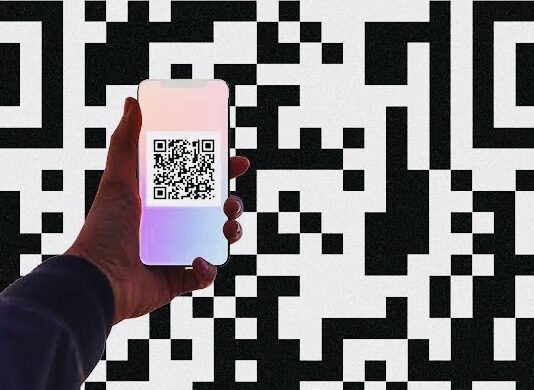 क्या होता है QR कोड और कैसे करता है काम ?