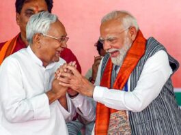 बिहार चुनाव: भाजपा पिछड़ रही है या अंदरखाने कुछ चल रहा है ? जानिए दस बड़ी बातें