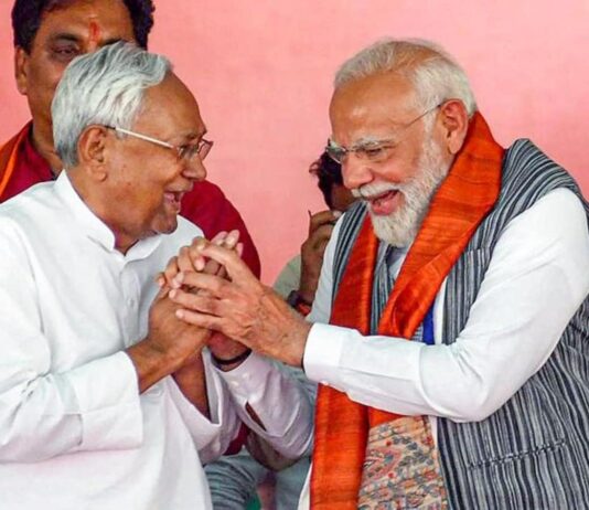 बिहार चुनाव: भाजपा पिछड़ रही है या अंदरखाने कुछ चल रहा है ? जानिए दस बड़ी बातें