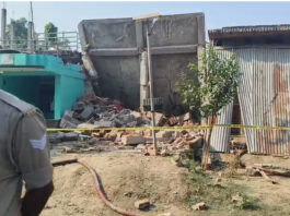सुल्तानपुर: मियागंज बाजार में जोरदार धमाका, मकान खंडहर में तब्दील, 12 घायल, चार रेफर